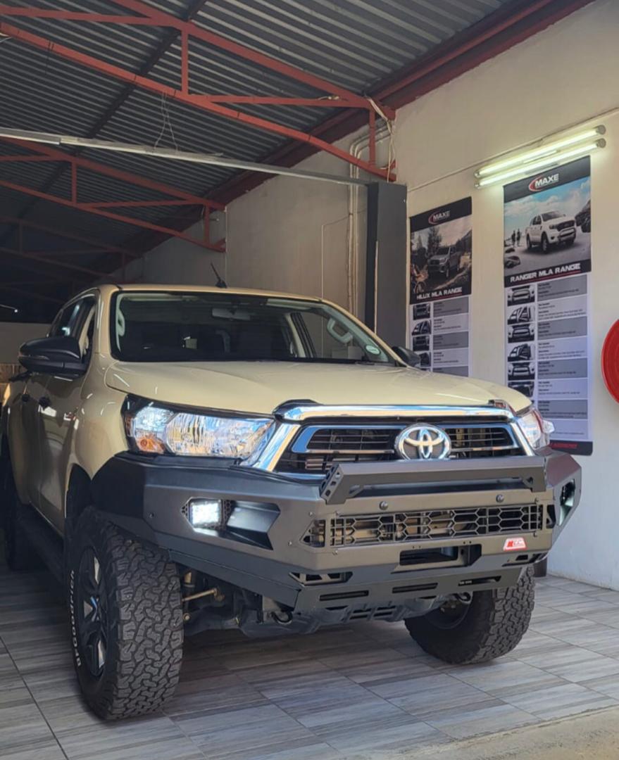 TOYOTA:  HILUX LEGEND or RAIDER GD6 Bumper Replacment